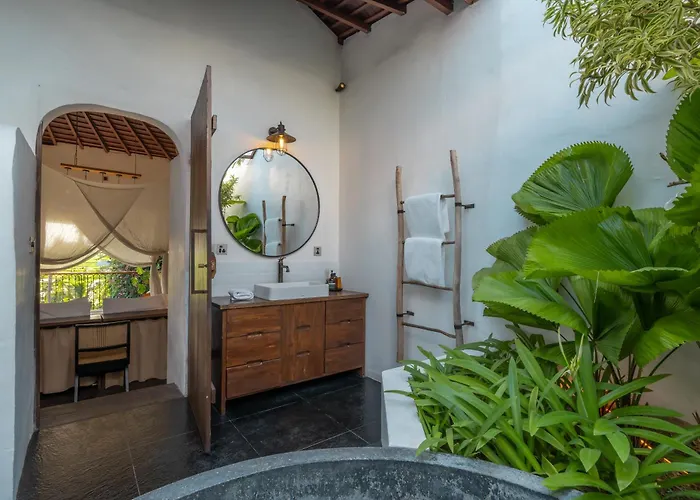 Rimba - Luxury Lush Estate In *