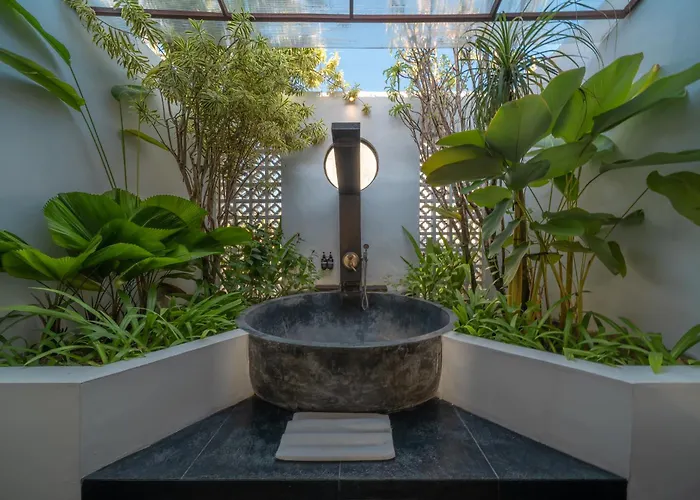 Rimba - Luxury Lush Estate In